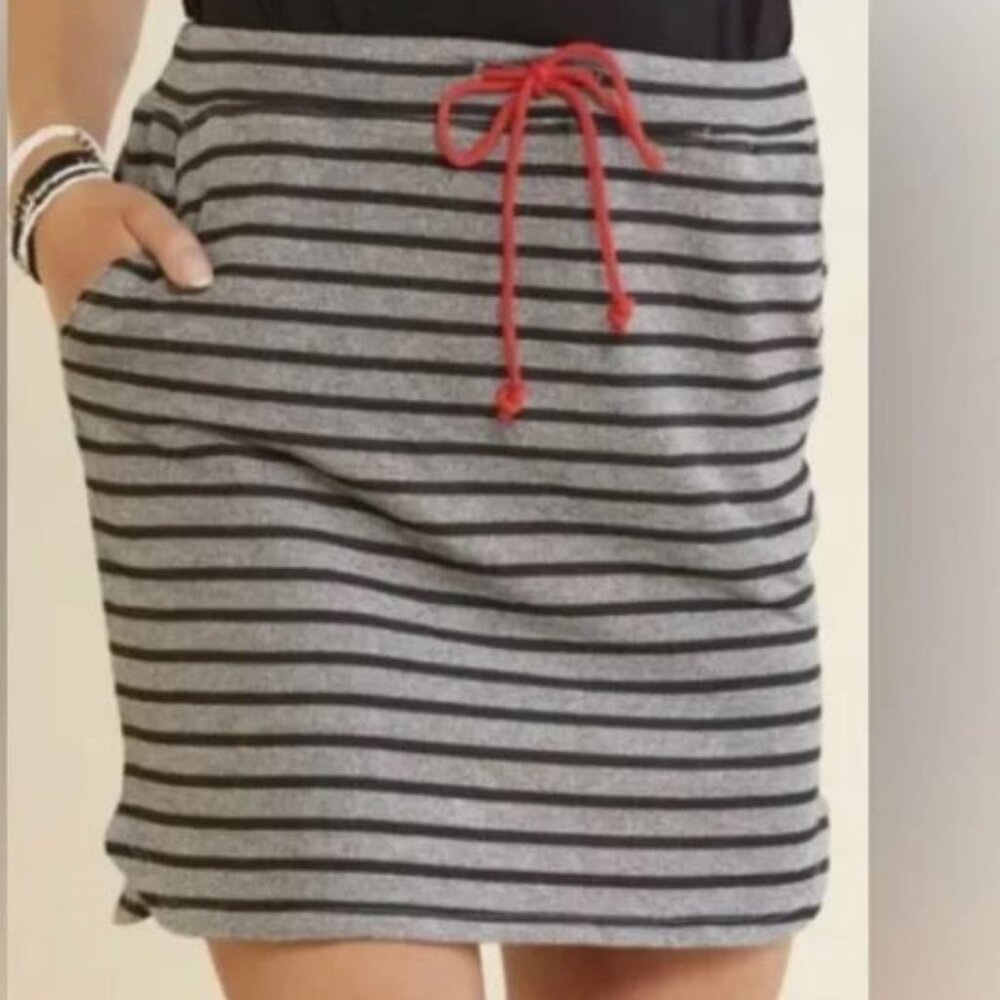 Sundry for Evereve striped Saturday knit skirt